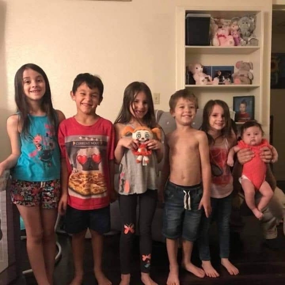 Meet your Posher, Holly - Picture 6 of 7